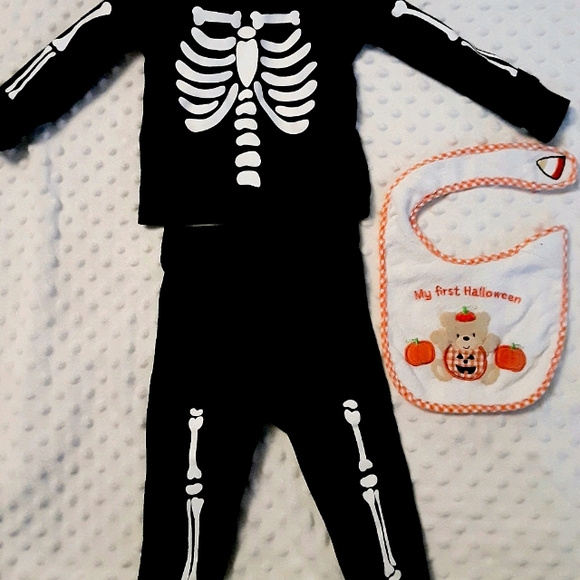 Baby Halloween outfit with bib